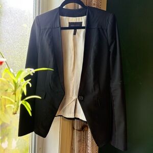 BCBGMaxAzria black fitted blazer stretch panels Tailored Workwear Chic US XS